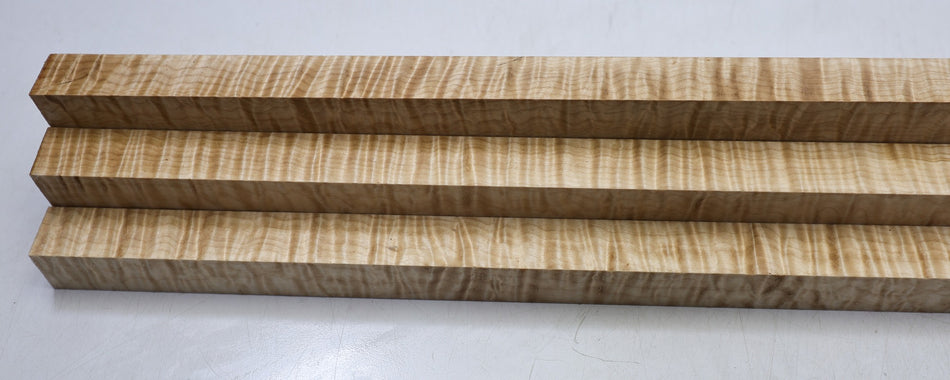 Maple Spindle Squares, 3 pieces 25 * 25 * 5700.mm (HIGH FIGURE) - Stock# 6-8237
